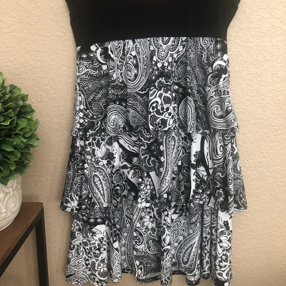 Gorgeous black and white layered dress - Picture 5 of 8